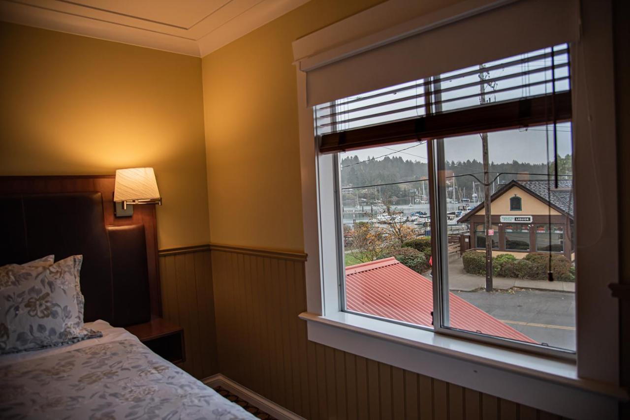 Salt Spring Inn Ganges Eksteriør bilde